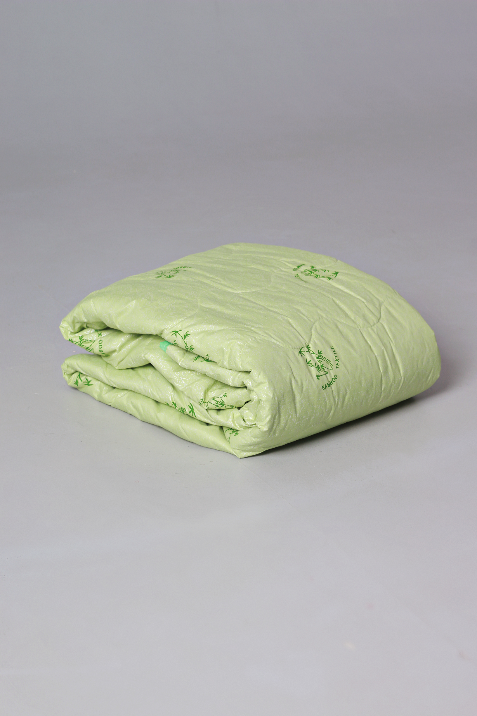 Одеяло Бамбуковое волокно ЗИМА (полиэстер,чемодан)