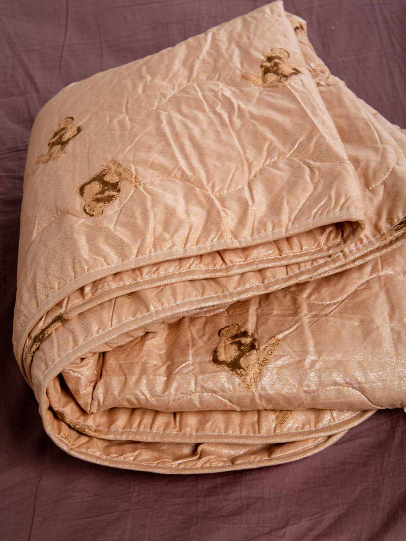 Одеяло Овечья шерсть  ЗИМА (полиэстер,чемодан)